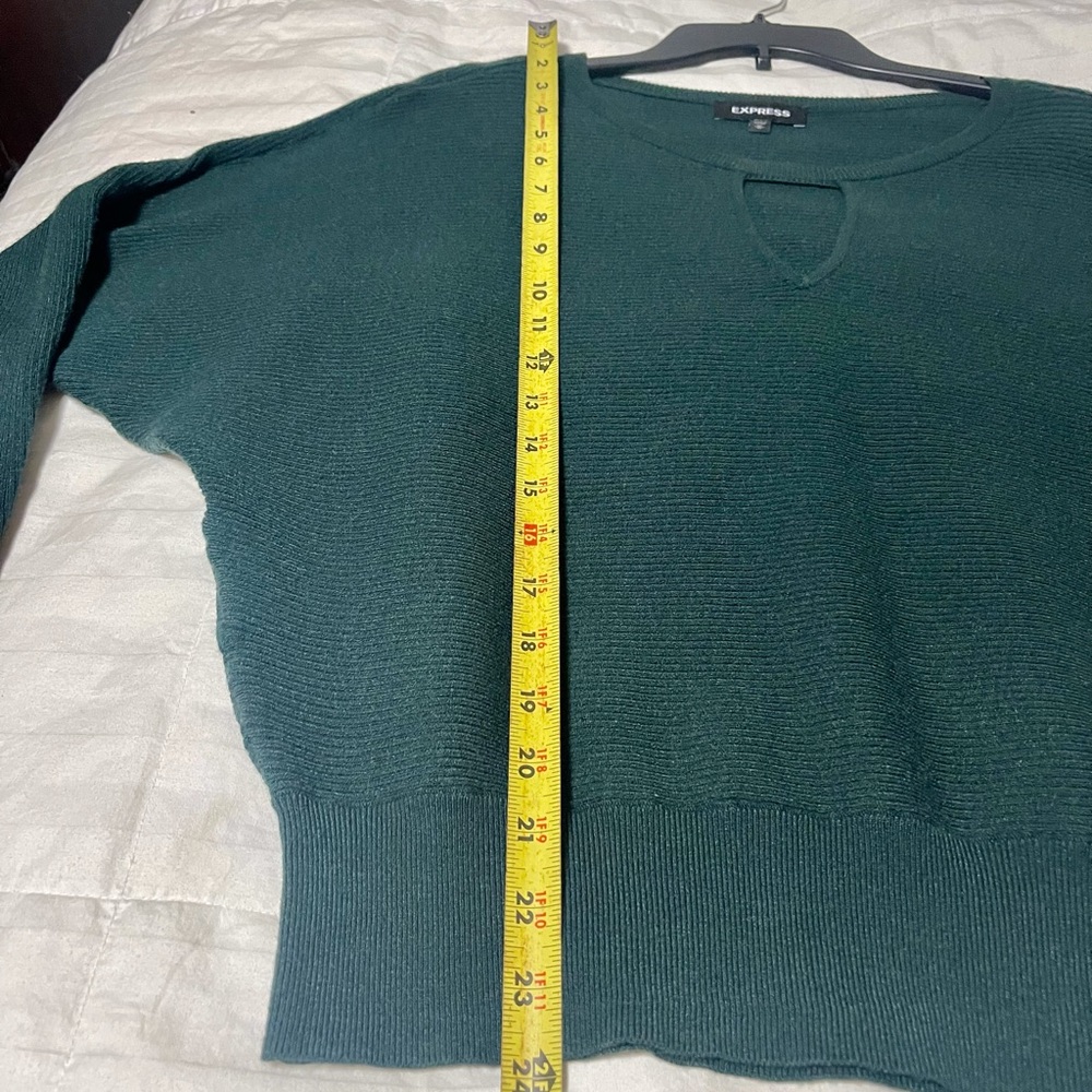 Express Sweater - Picture 8 of 9